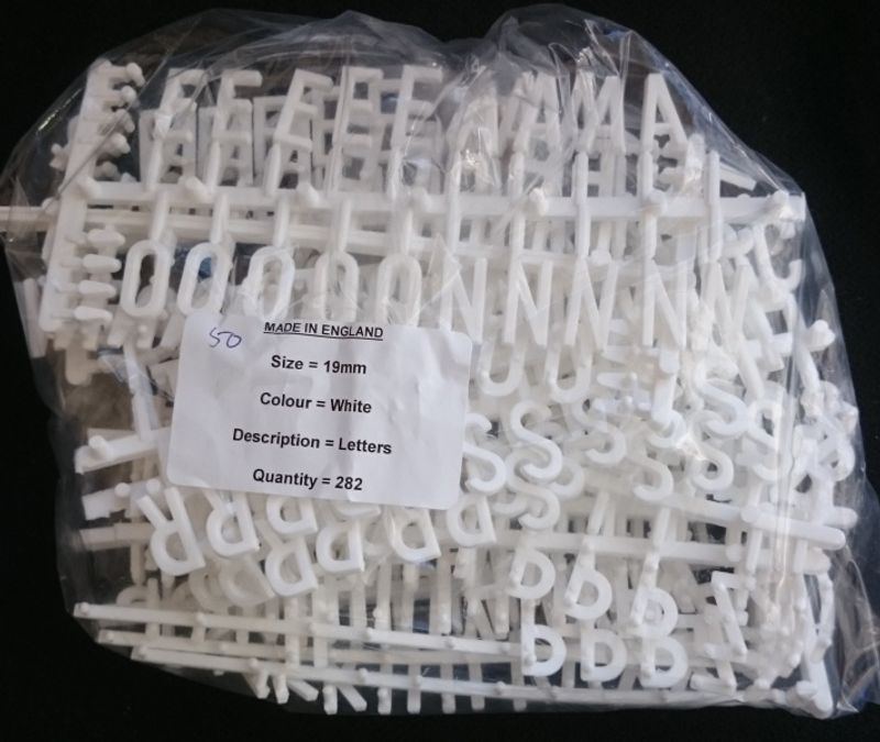 Bokstavsett pegboard 19mm