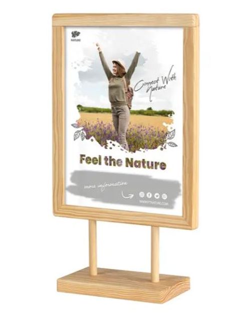 Hovedbilde Plakatstativ A4  lakkert furu